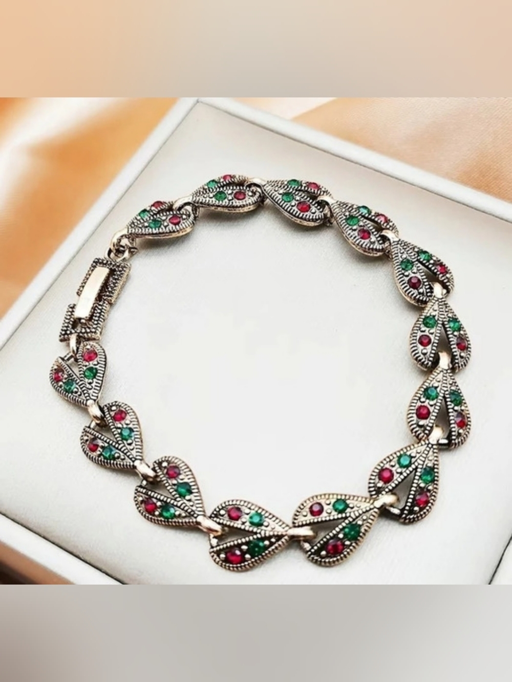 NWOT Multicolor Statement Bracelet Like New.